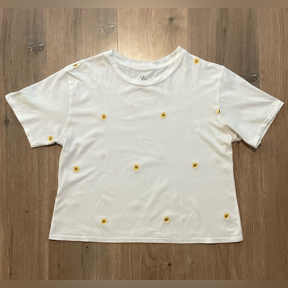 White Sunflower Women’s Short Sleeve Tee